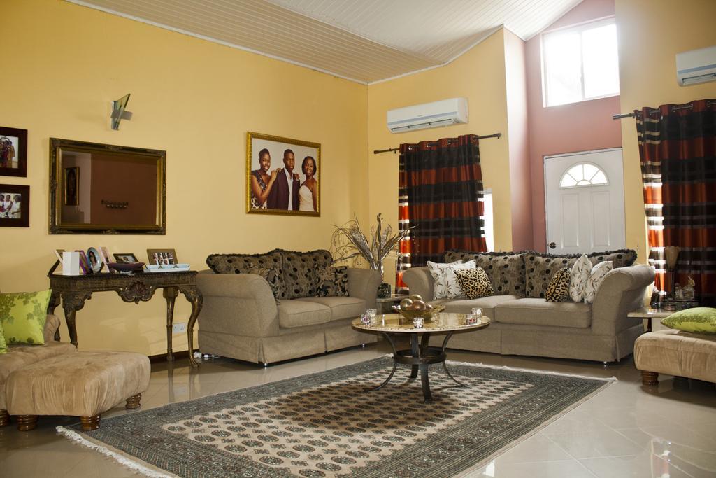 אקרה Quest Lodge מראה חיצוני תמונה